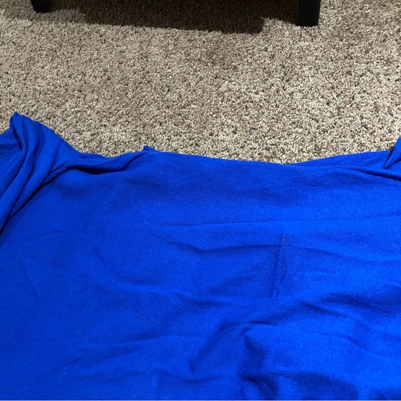 Chelsea and Theodore cashmere long line sweater. Size medium. Royal blue. - Picture 5 of 10